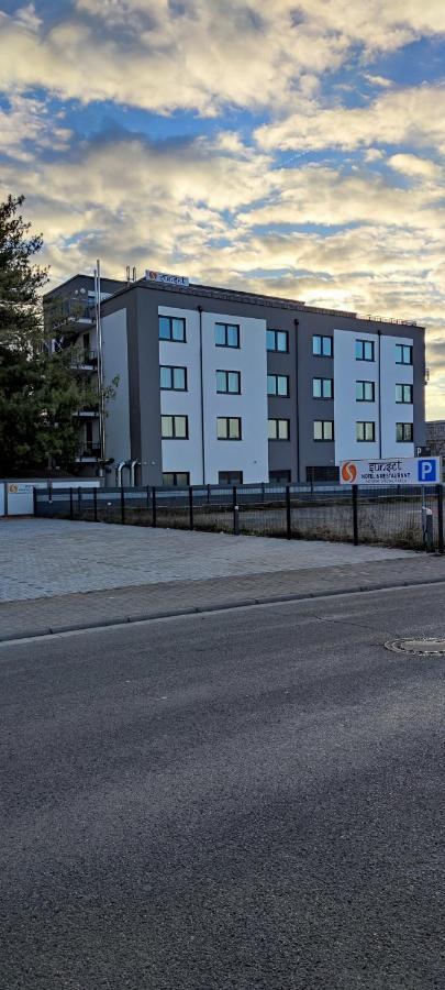 Sunset Hotel Kelsterbach Exterior foto