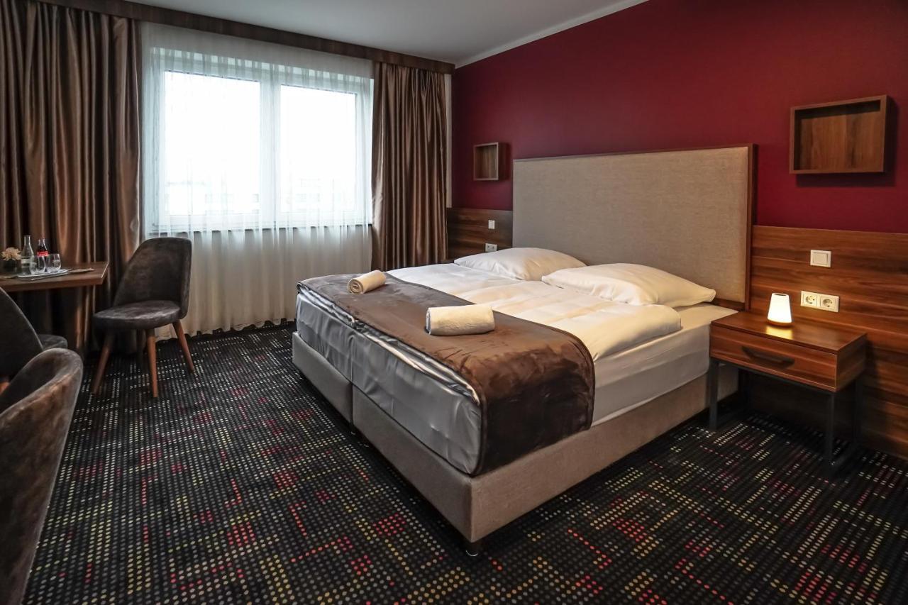Sunset Hotel Kelsterbach Exterior foto